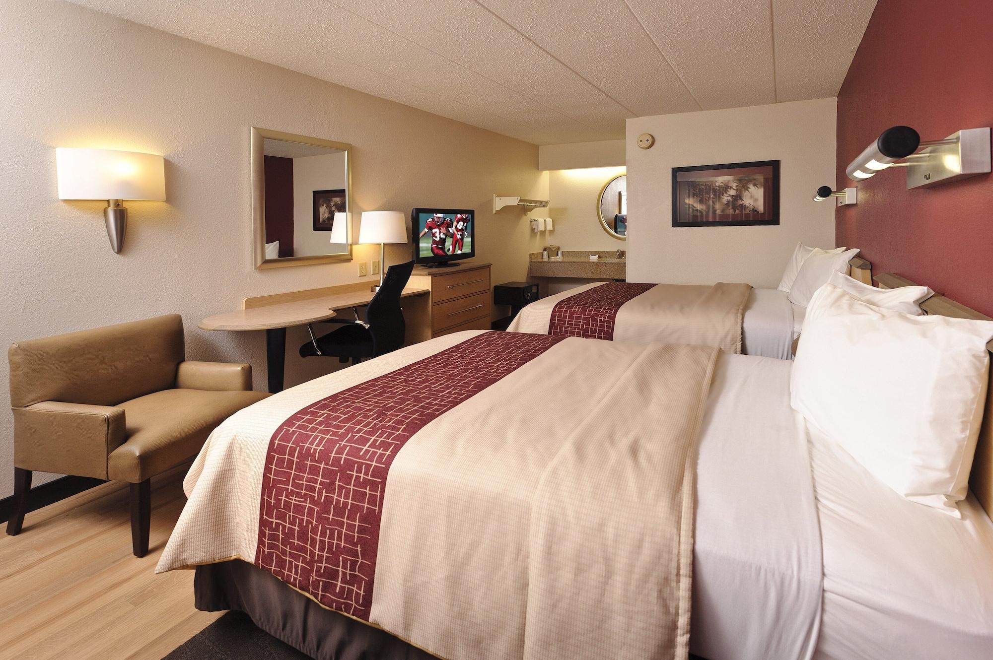 Red Roof Inn Dayton North Airport Экстерьер фото