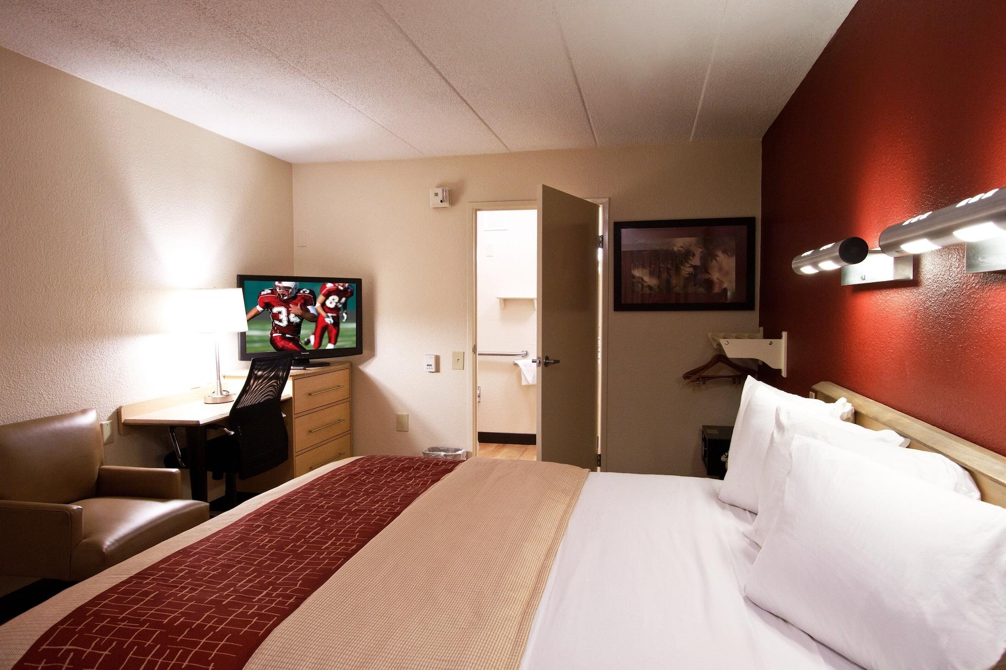 Red Roof Inn Dayton North Airport Экстерьер фото